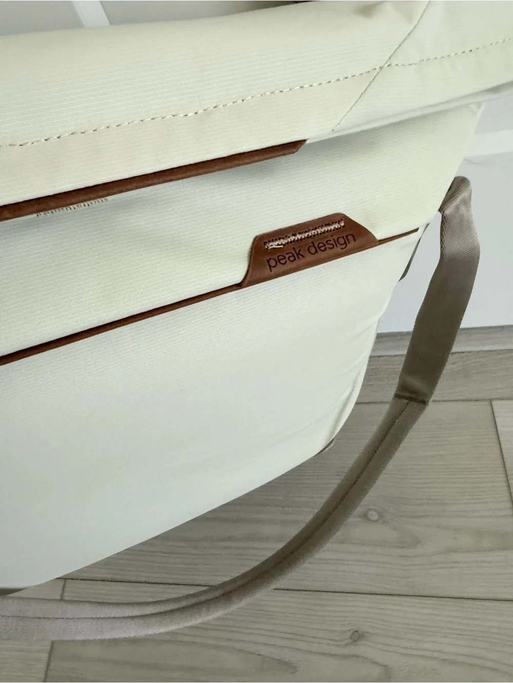 Peak Design Brand new Bone Everyday Tote with Neutral Trim